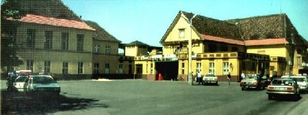 051.jpg